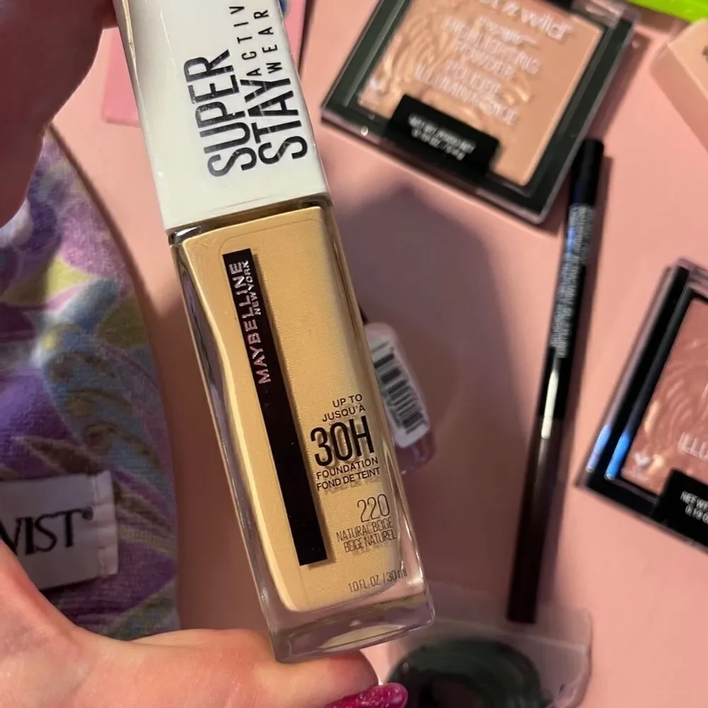Make-Up Lot 15pc. NEW